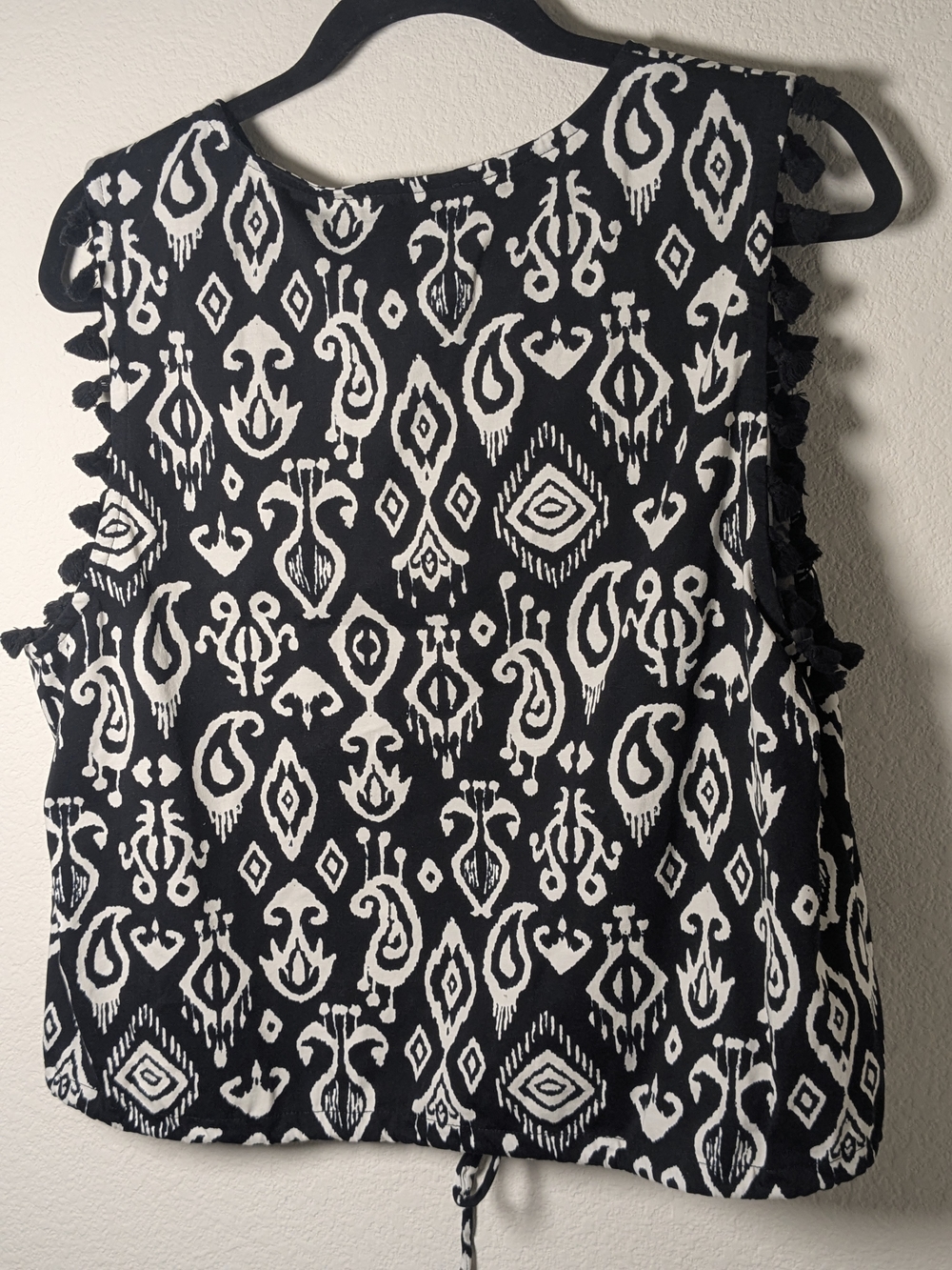 Marc New York Ikat Print Tassel Trim Sleeveless Blouse XL Boho